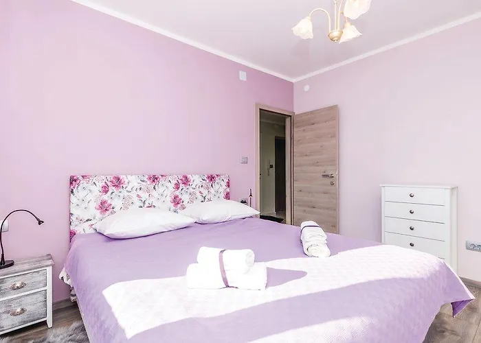 Jane Apartment